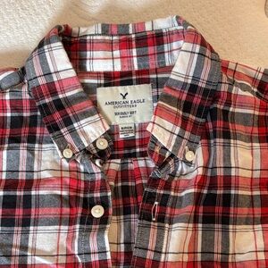 American Eagle Outfitters Men's Red and Black Plaid Shirt